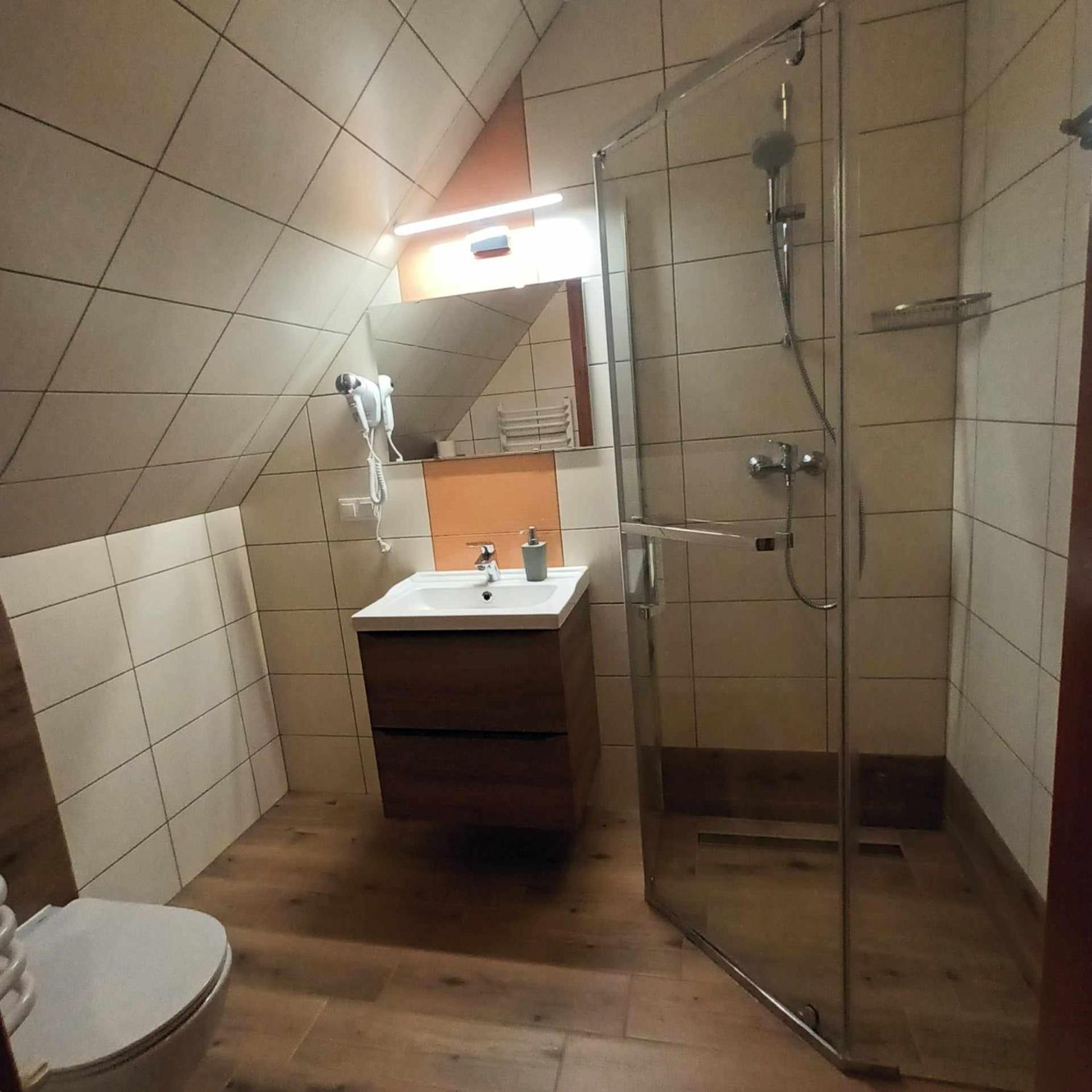 Pokoje Z Aneksami Kuchennymi U Wiktorii Sromowce Niżne Exterior foto